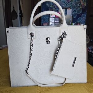 Betsey Johnson SUPER RARE ivory Embossed Tote Purse